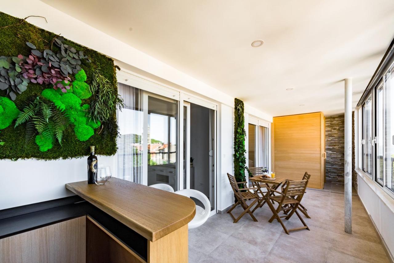 Appartement Penthouse With View In Center *
